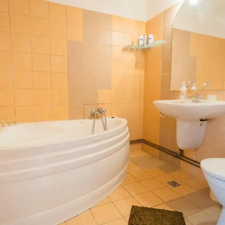 Cozy 3br With Balcony & Free Parking Διαμέρισμα Βουκουρέστι