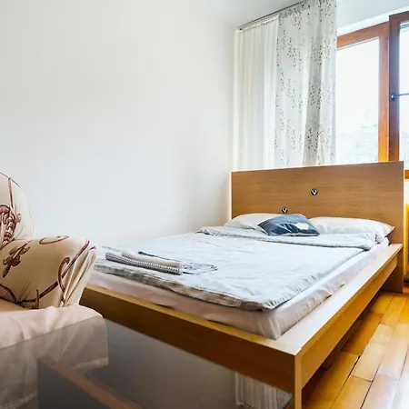 Cozy 3br With Balcony & Free Parking * Βουκουρέστι