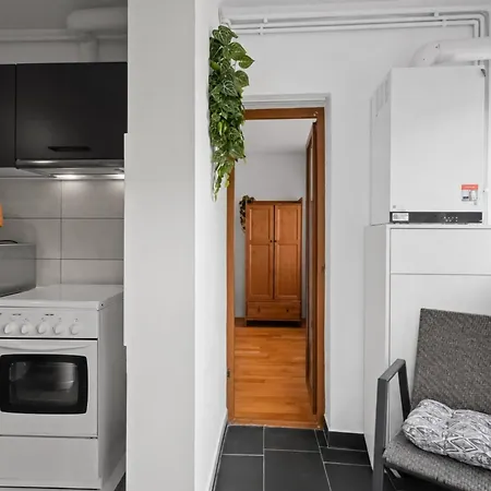 Cozy 3br With Balcony & Free Parking Appartement