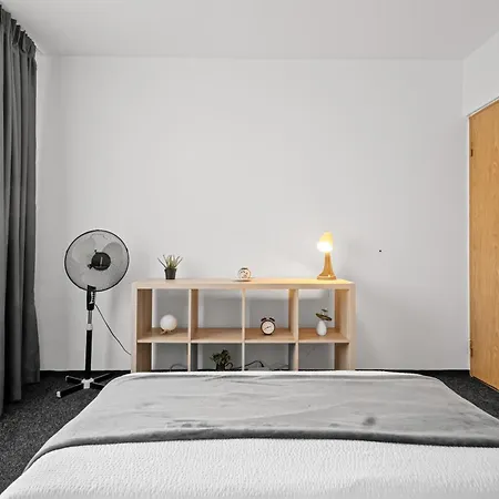 Cozy 3br With Balcony & Free Parking Appartement