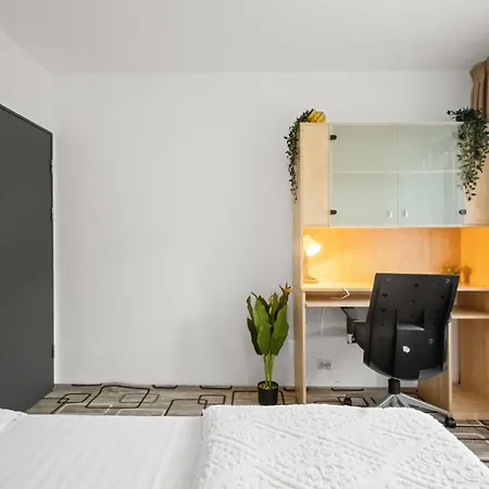 Appartement Cozy 3br With Balcony & Free Parking Boekarest