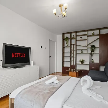 Cozy 3br With Balcony & Free Parking Appartement *