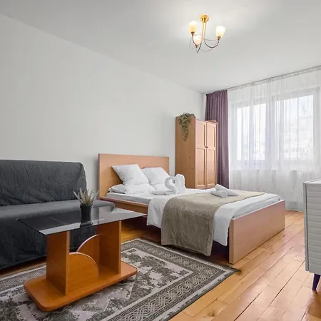 Cozy 3br With Balcony & Free Parking Appartement Boekarest
